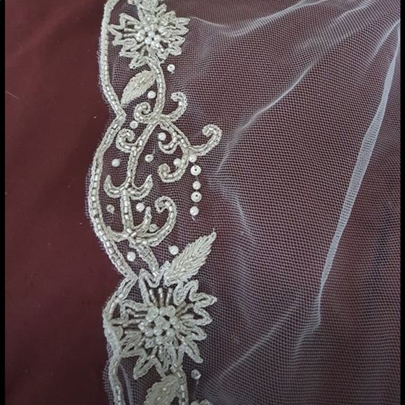 Bling! Beaded wedding veil- never worn! - Picture 4 of 5